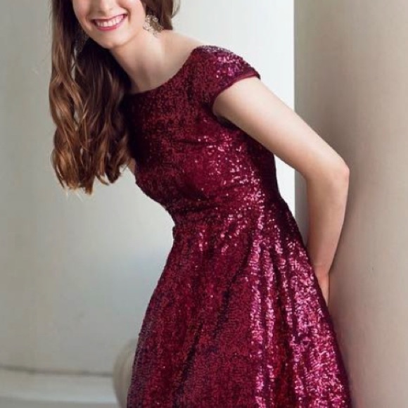 B. DARLIN Crimson sequin mini dress - Picture 9 of 10